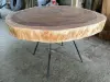 Artikelbild 6 des Artikels “Niedriger Naturholztisch rund aus Suar mit Metallbeinen Spider. 100cm Länge, 98cm Breite, 60cm Höhe, Tischplatte 10cm dick. “
